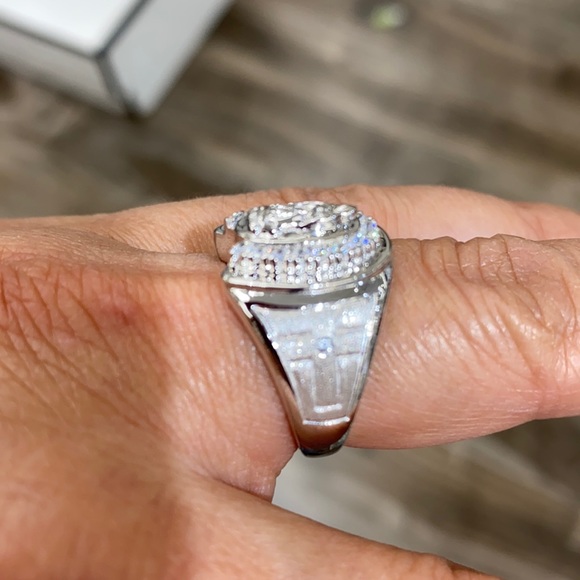 Sterling Silver Men's Catholic Virgin Mary Ring 10 - Picture 3 of 7